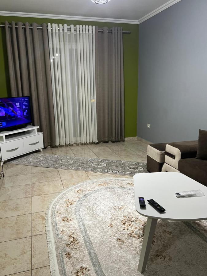 Downtown Retreat "Spiranca" Apartment Tiranë Ngoại thất bức ảnh