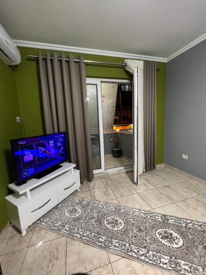 Downtown Retreat "Spiranca" Apartment Tiranë Ngoại thất bức ảnh