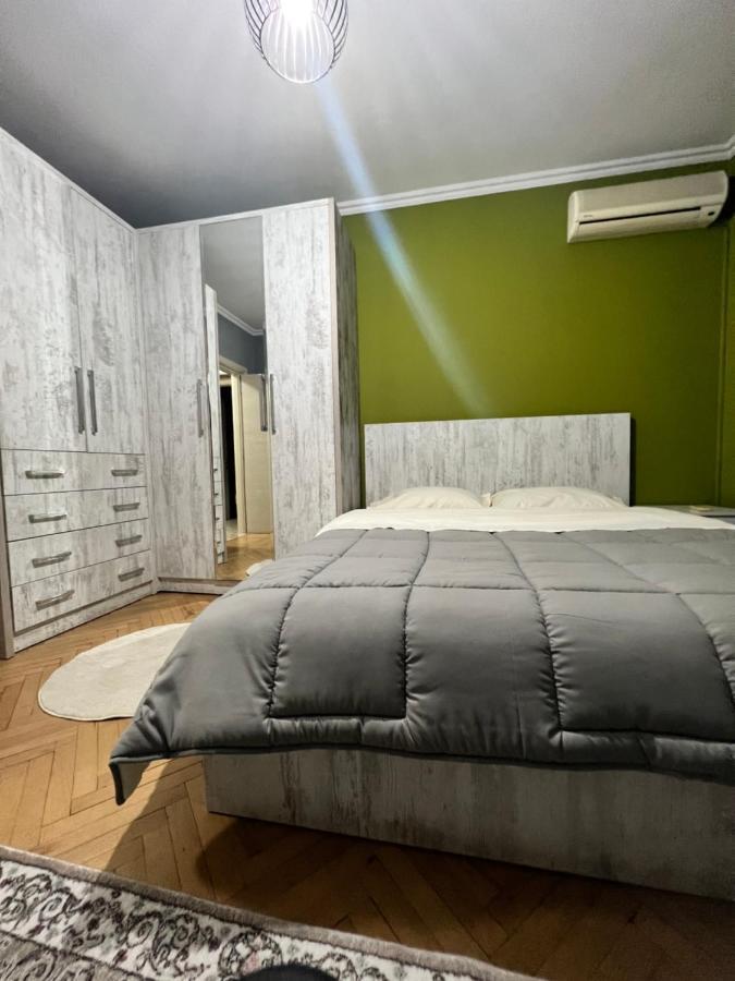 Downtown Retreat "Spiranca" Apartment Tiranë Ngoại thất bức ảnh