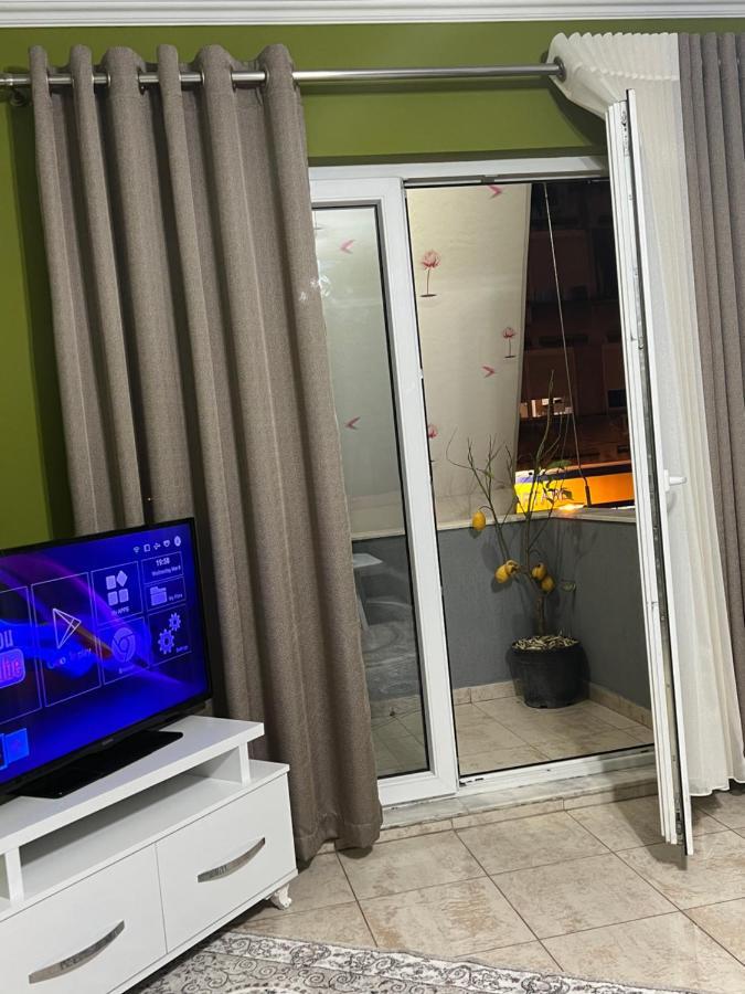 Downtown Retreat "Spiranca" Apartment Tiranë Ngoại thất bức ảnh