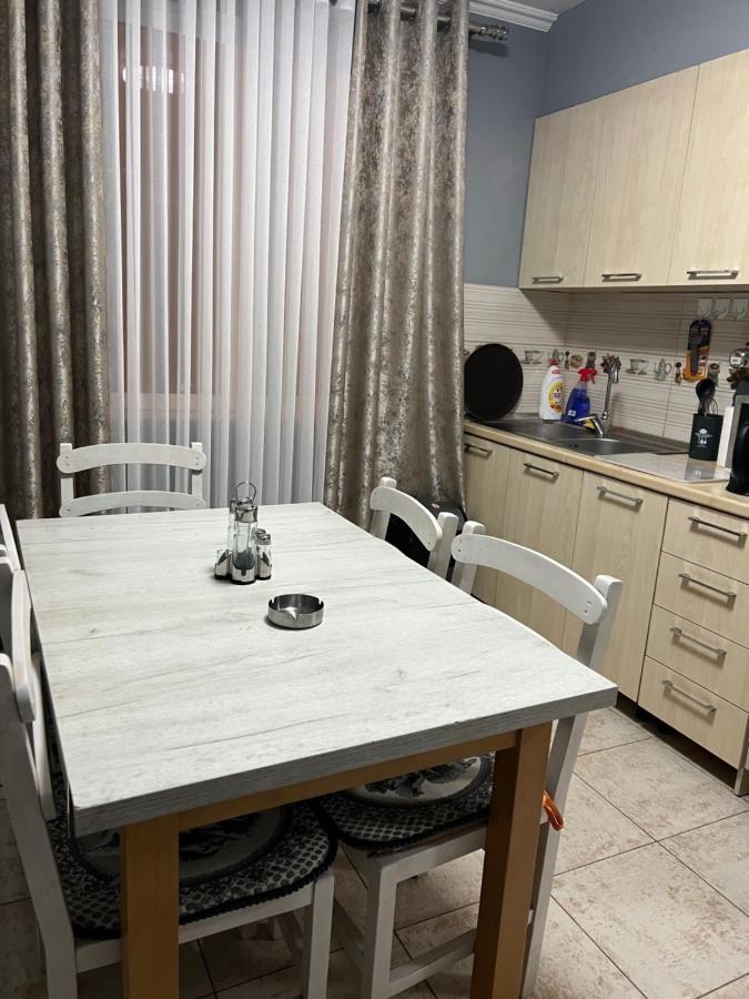 Downtown Retreat "Spiranca" Apartment Tiranë Ngoại thất bức ảnh