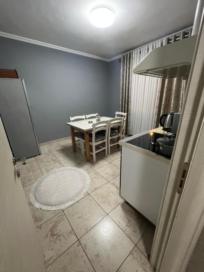 Downtown Retreat "Spiranca" Apartment Tiranë Ngoại thất bức ảnh