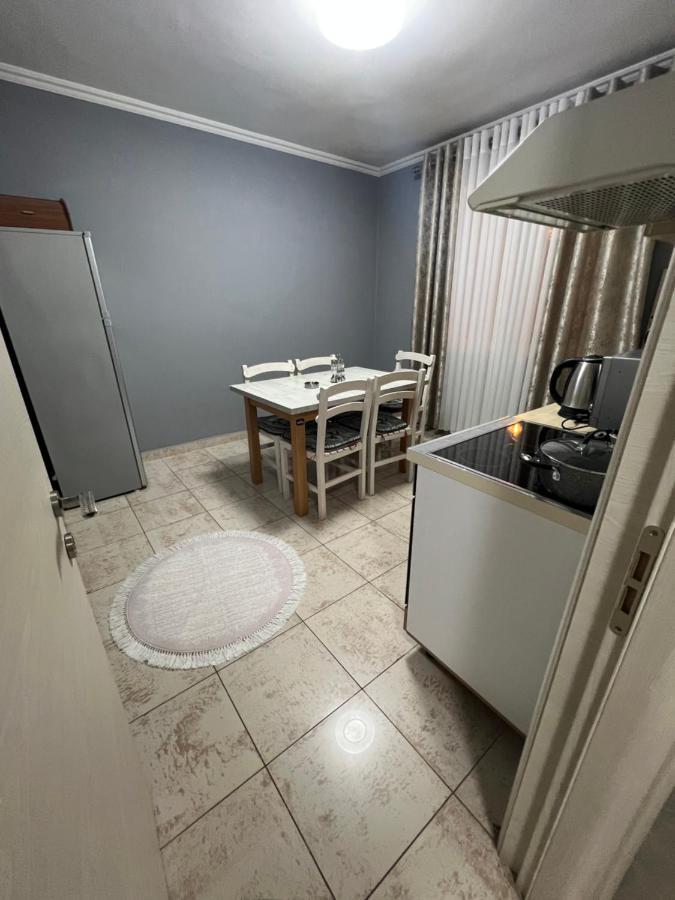 Downtown Retreat "Spiranca" Apartment Tiranë Ngoại thất bức ảnh