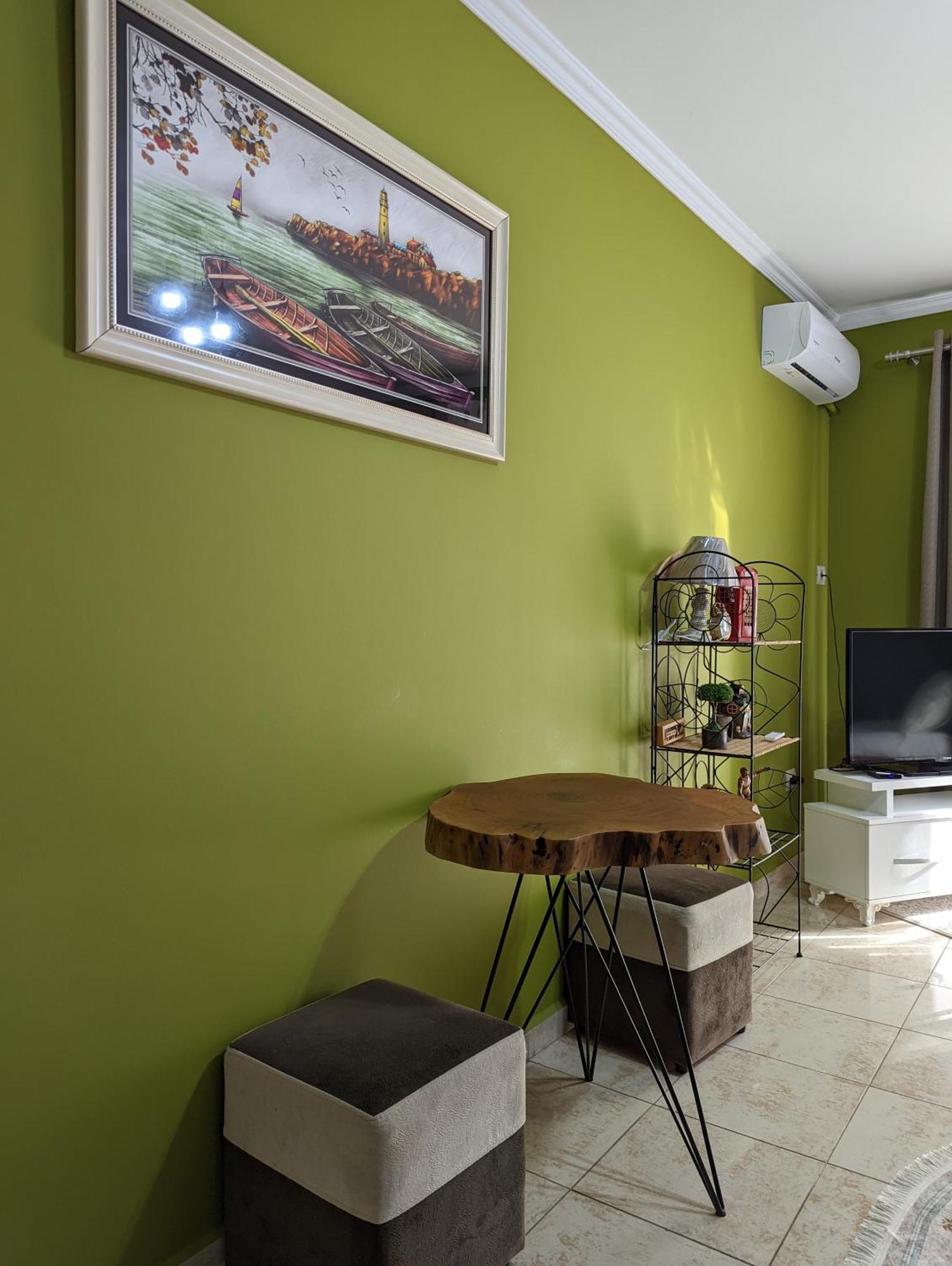 Downtown Retreat "Spiranca" Apartment Tiranë Ngoại thất bức ảnh