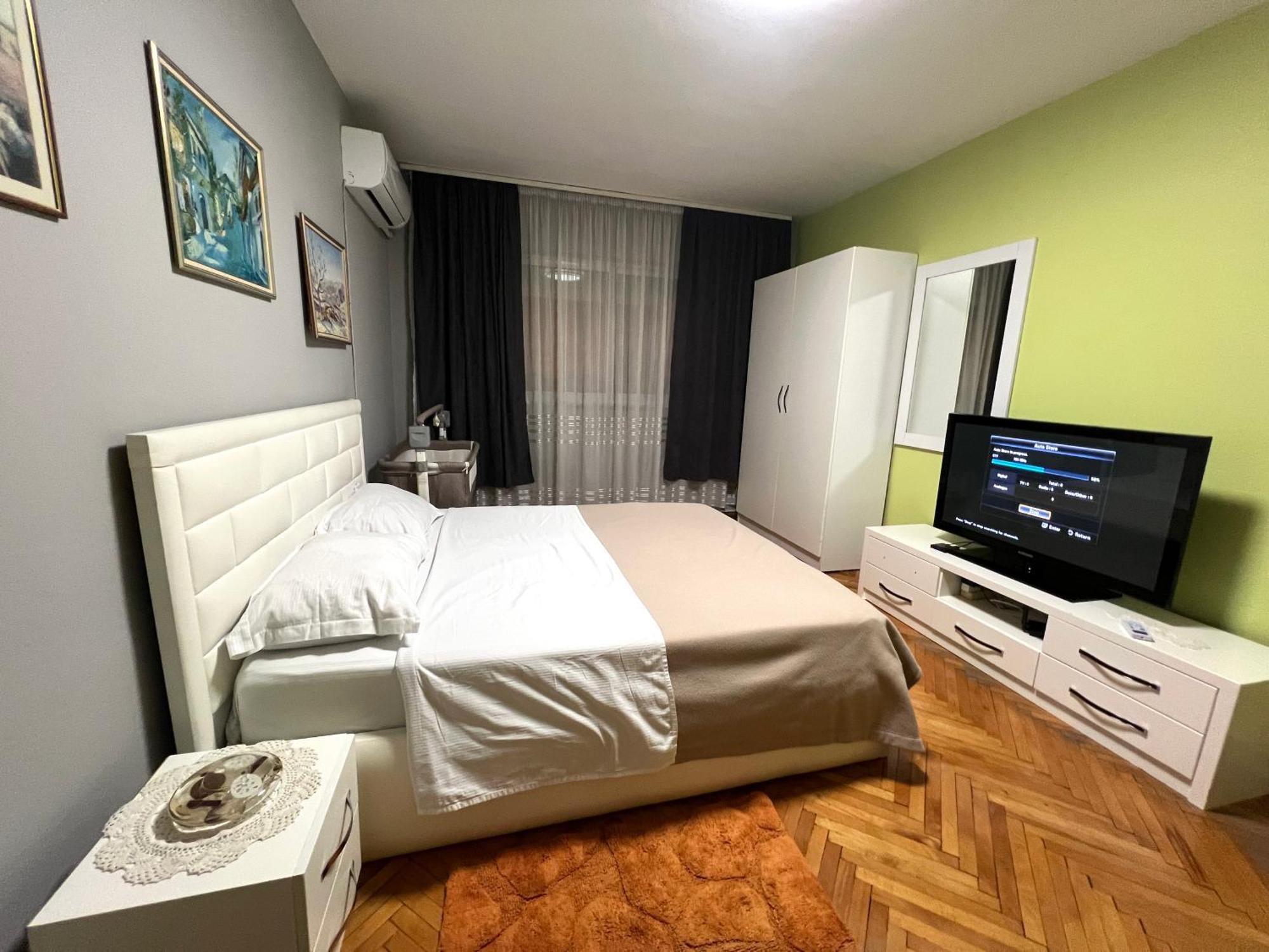 Downtown Retreat "Spiranca" Apartment Tiranë Ngoại thất bức ảnh
